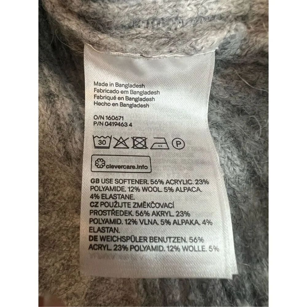 Divided Sweater - Picture 4 of 5